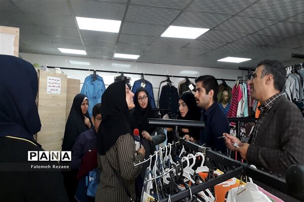 بازدید از فرایند تولید و ارائه لباس فرم مدارس