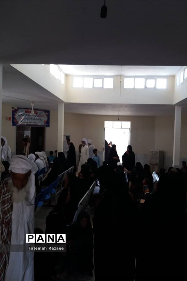 خدمت بی منت کاروان سلامت هلال احمر استان زنجان در مناطق کم‌برخوردار سیستان و بلوچستان