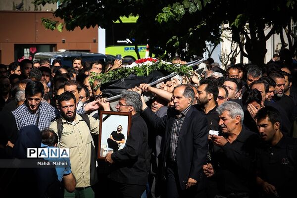 تشییع پیکر مهدی شادمانی