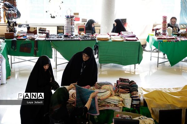 نمایشگاه زنان و تولید ملی