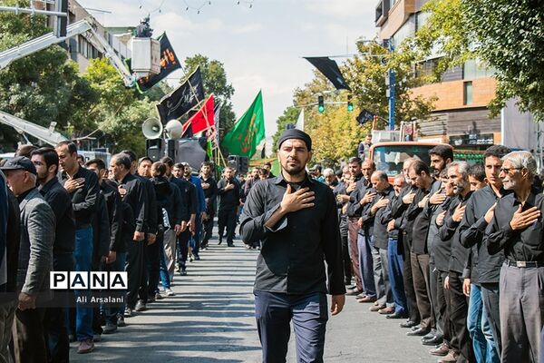 عزاداری خیابانی مردم ارومیه در تاسوعای حسینی