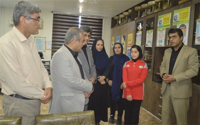 تجلیل از قهرمان ملی و بین المللی تنیس روی میز استان بوشهر
