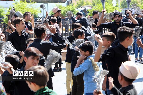 عزاداری هیات قشقایی‌های مقیم شیراز در ظهر تاسوعای حسینی