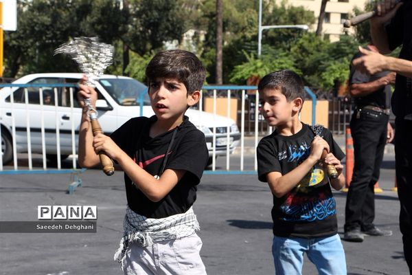 عزاداری مردم شیراز در تاسوعای حسینی