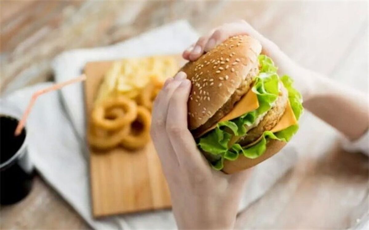 چگونه بدون پرخوری از شر استرس خلاص شویم؟
