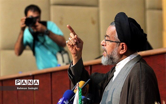 وزیر اطلاعات:با آبروی افراد بازی کنیم و خیال کنیم از نظام دفاع می‌کنیم؛ مصداق اخسرین اعمال است