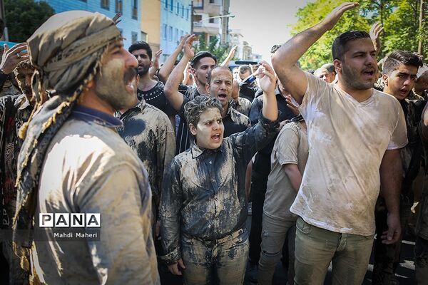 عزاداری لرستانی‌های مقیم‌ تهران در روز عاشورا