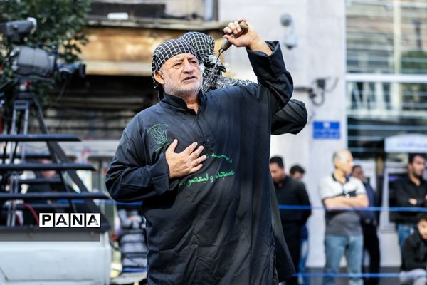 عزاداری خیابانی مردم ارومیه در عاشورای حسینی