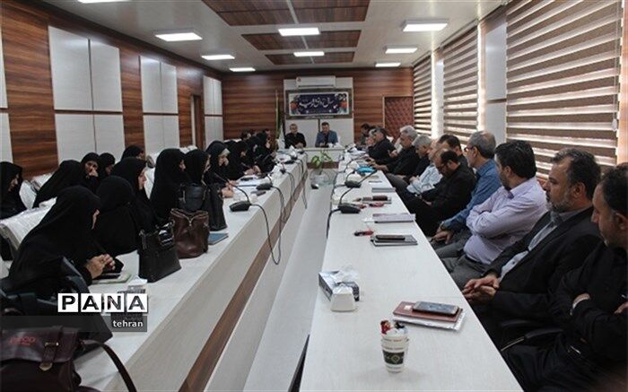 مدیران، مسئول توسعه حرفه‌ای مدارس‌اند