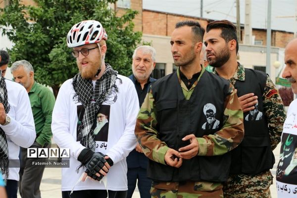 رکاب‌زنی دوچرخه‌سواران بسیجی مازندران به سمت مشهد