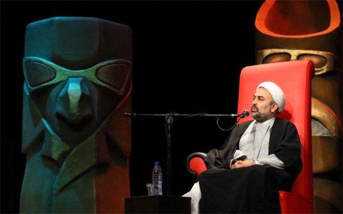 زائری: هرچه صداوسیما بگوید حق و هرچه BBC بگوید باطل است؟