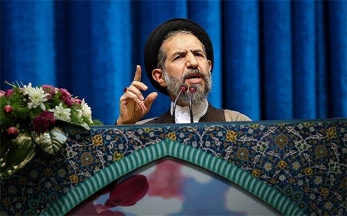 ابوترابی‌فرد: نباید دغدغه امروز زن‌های ما این باشد که در فلان حوزه بیایند یا نیایند