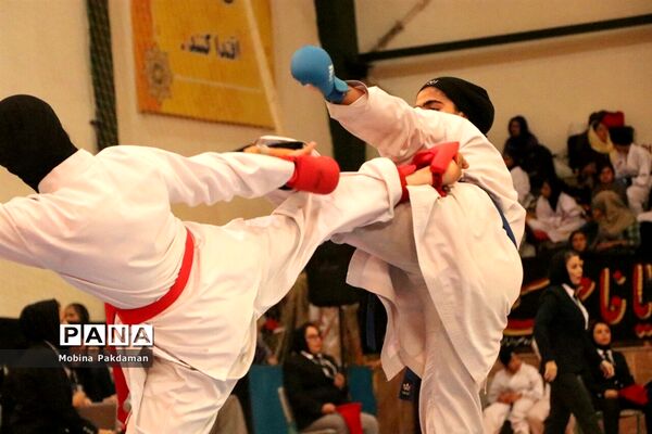 مسابقات لیگ کاراته وان ایران
