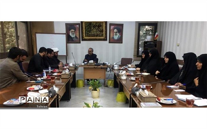 نشست اعضای بسیج جماران، امیرالمومنین(ع) و الغدیر با مدیر آموزش و پرورش منطقه1