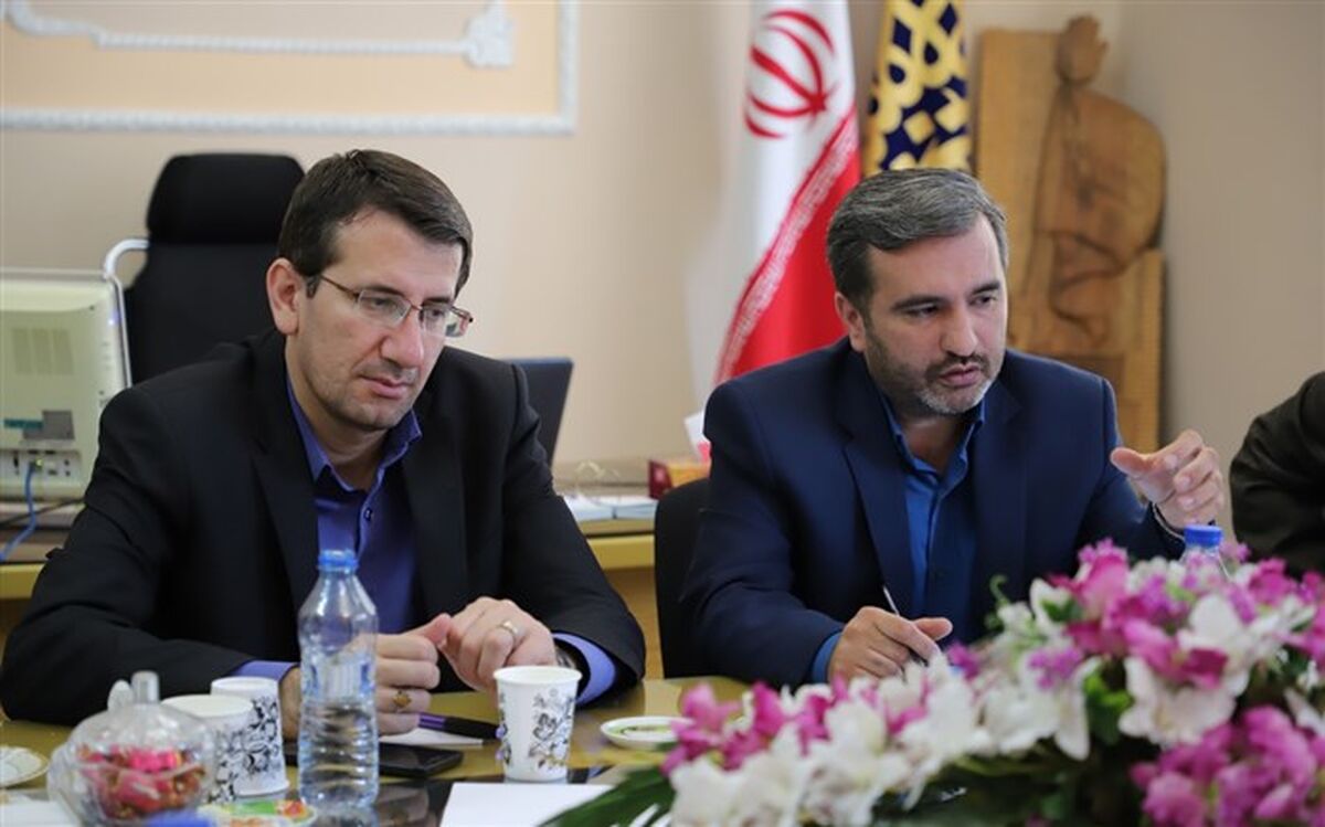 نشست مسئولان دفاتر تسهیل گر در مناطق حاشیه نشین ارومیه» در حوزه هنری آذربایجان غربی برگزار شد