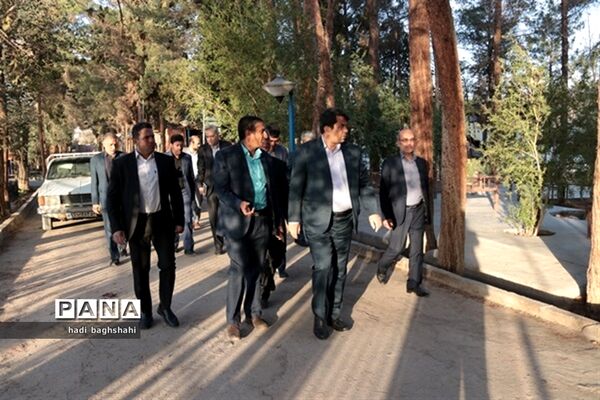 بازدید استاندار یزد از اردوگاه شهید رجایی محمدآباد
