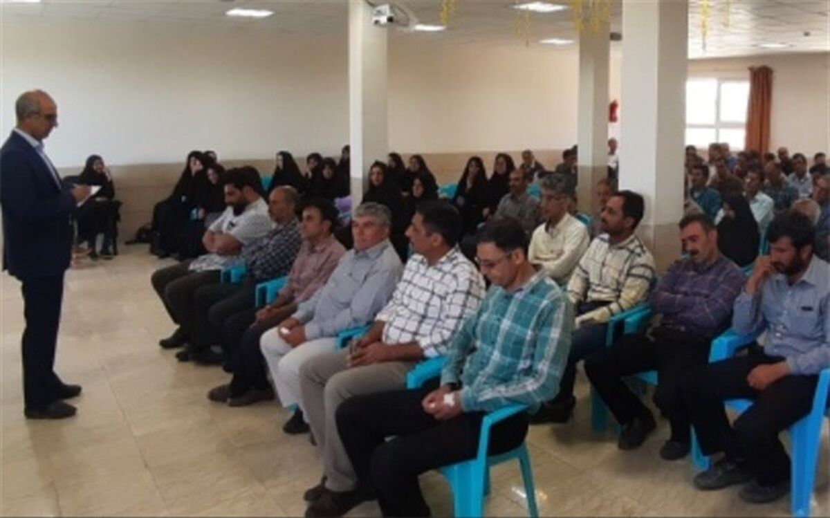 جلسه هم اندیشی خدمتگزاران و سرایداران مدارس شهرستان سمیرم