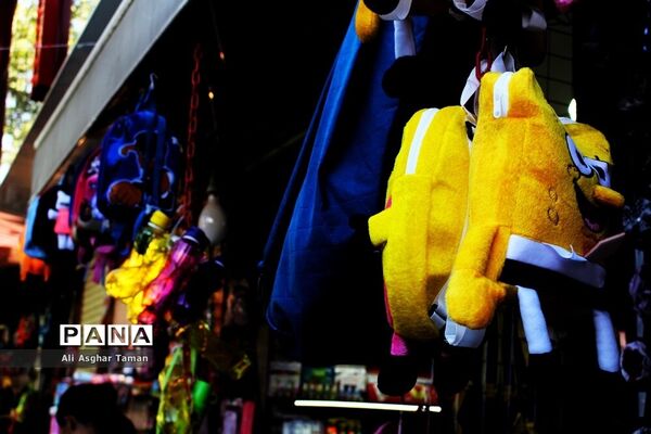 حال و هوای خرید لوازم التحریر برای سال تحصیلی جدید در ارومیه