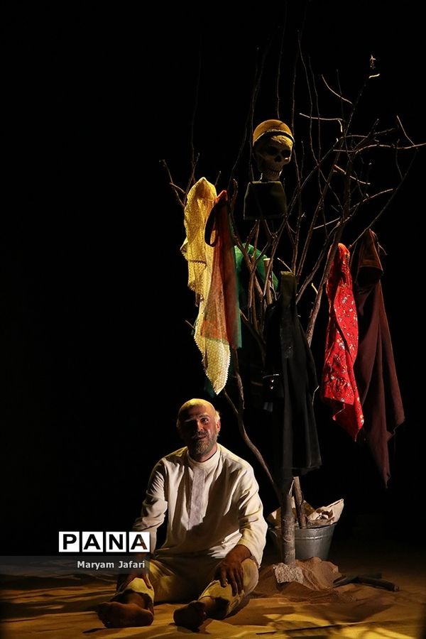 اجرای نمایش «کریملوژی»