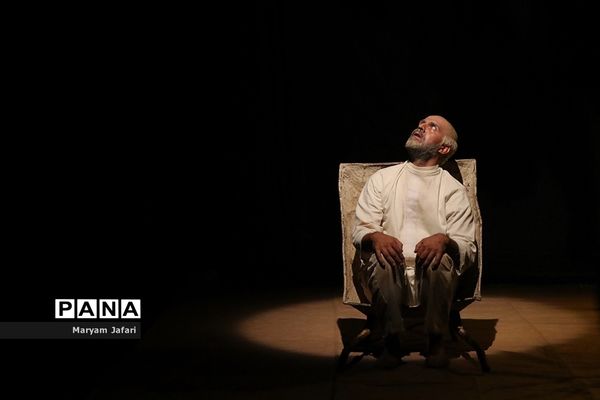 اجرای نمایش «کریملوژی»