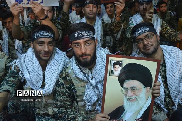 مراسم لبیک یا خامنه‌ای در شهرستان بیرجند