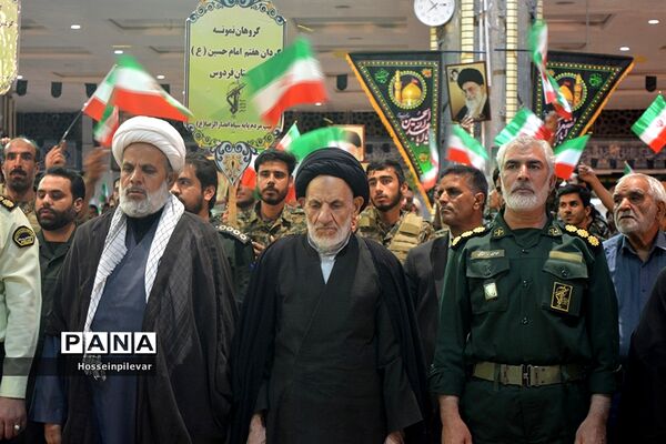 مراسم لبیک یا خامنه‌ای در شهرستان بیرجند