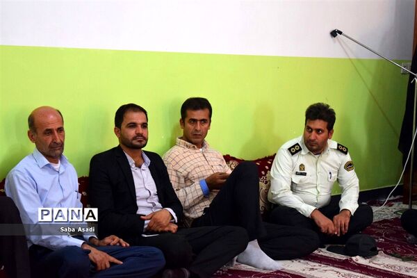 جشن شکوفه ها همزمان با سراسر کشور در مدارس شهر گله‌دار