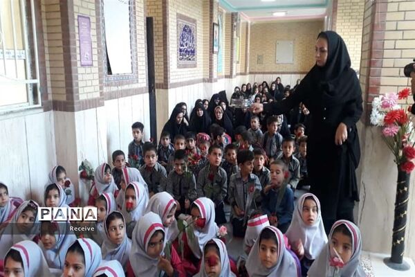 آئین زنگ شکوفه‌ها در کنار تخته