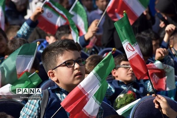 جشن شکوفه‌ها و غنچه‌ها