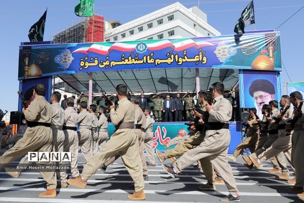 رژه نیروهای مسلح در ارومیه