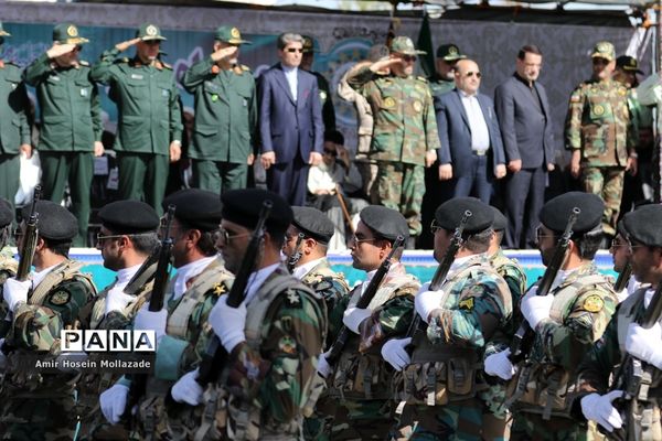 رژه نیروهای مسلح در ارومیه