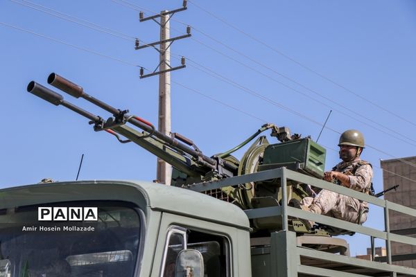 رژه نیروهای مسلح در ارومیه