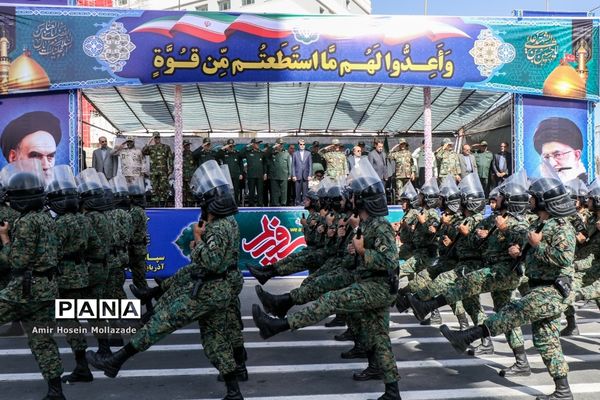 رژه نیروهای مسلح در ارومیه