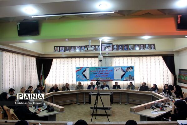 نشست خبری مدیرکل آموزش و پرورش استان همدان با اصحاب رسانه