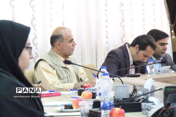 نشست خبری مدیرکل آموزش و پرورش استان همدان با اصحاب رسانه