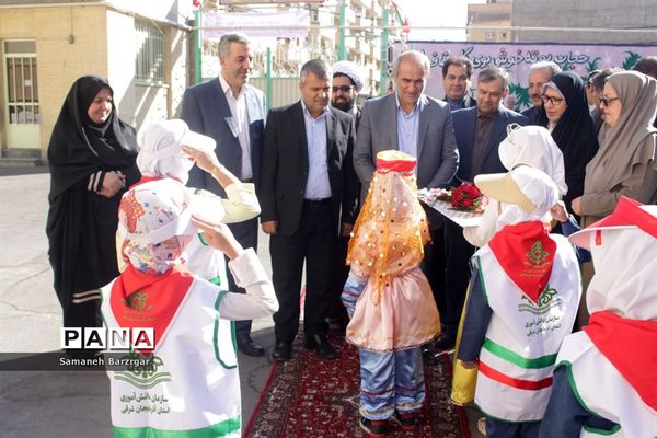 مراسم جشن شکوفه‌ها و غنچه‌ها در تبریز