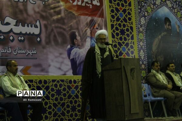 تجمع بزرگ عاشوراییان در قائمشهر