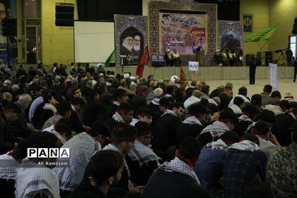 تجمع بزرگ عاشوراییان در قائمشهر