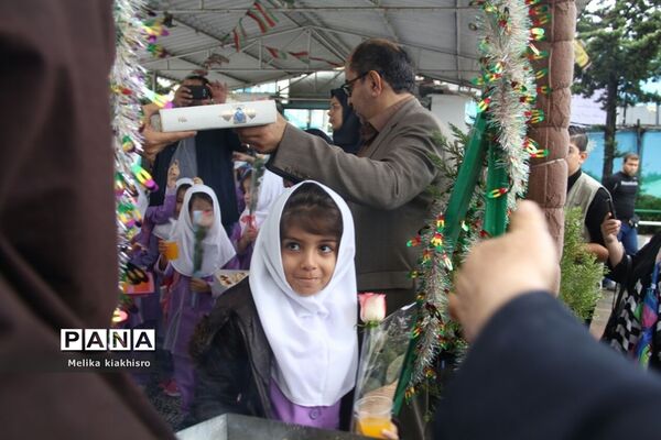 جشن شکوفه‌ها در محمودآباد