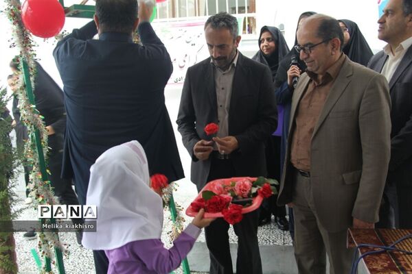 جشن شکوفه‌ها در محمودآباد