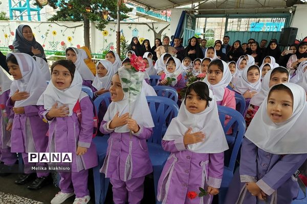 جشن شکوفه‌ها در محمودآباد