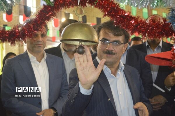 نواختن زنگ شکوفه‌ها در بوشهر