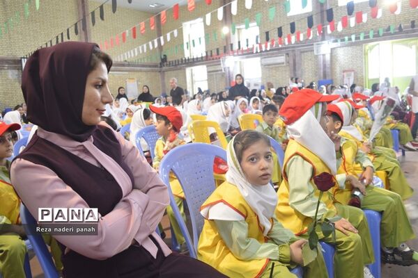 نواختن زنگ شکوفه‌ها در بوشهر