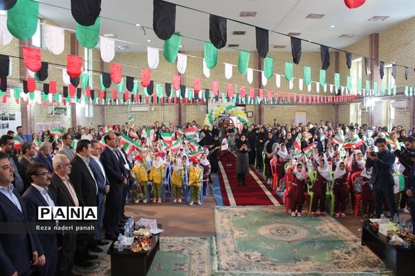نواختن زنگ شکوفه‌ها در بوشهر