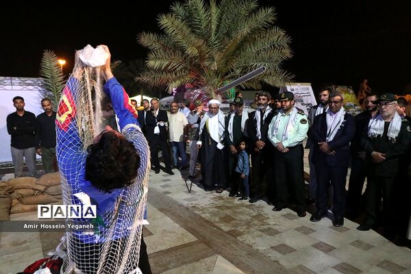 افتاحییه نمایشگاه دفاع مقدس در جزیره کیش