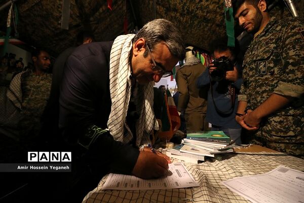 افتاحییه نمایشگاه دفاع مقدس در جزیره کیش