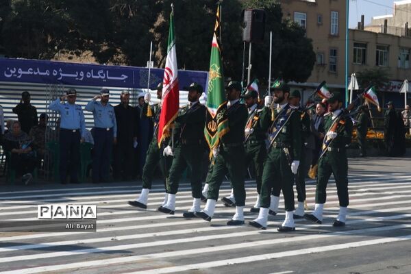 مراسم رژه نیروهای مسلح در همدان