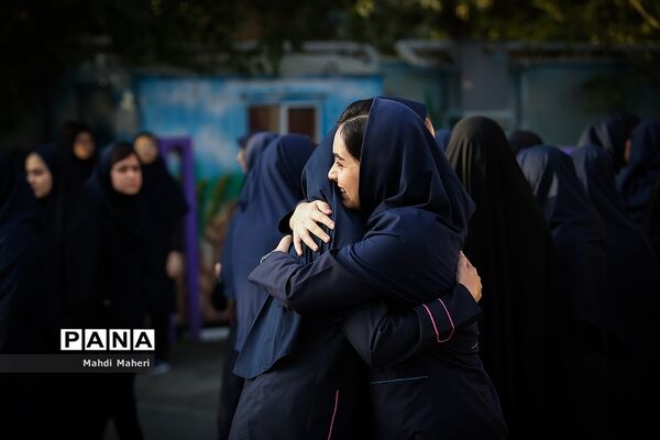 زنگ آغاز سال تحصیلی ۹۸ با حضور رئیس جمهوری