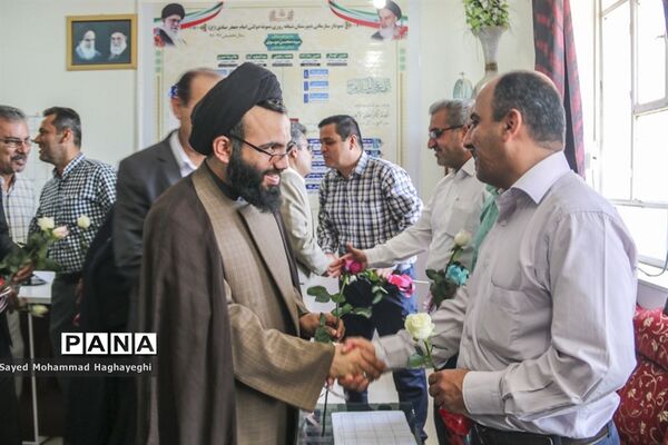 زنگ بازگشایی  مدارس در لامرد