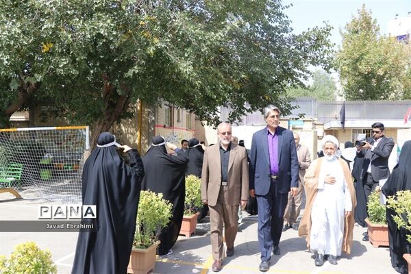 آیین اقامه اولین نماز جماعت مهر تحصیلی مدارس خراسان رضوی